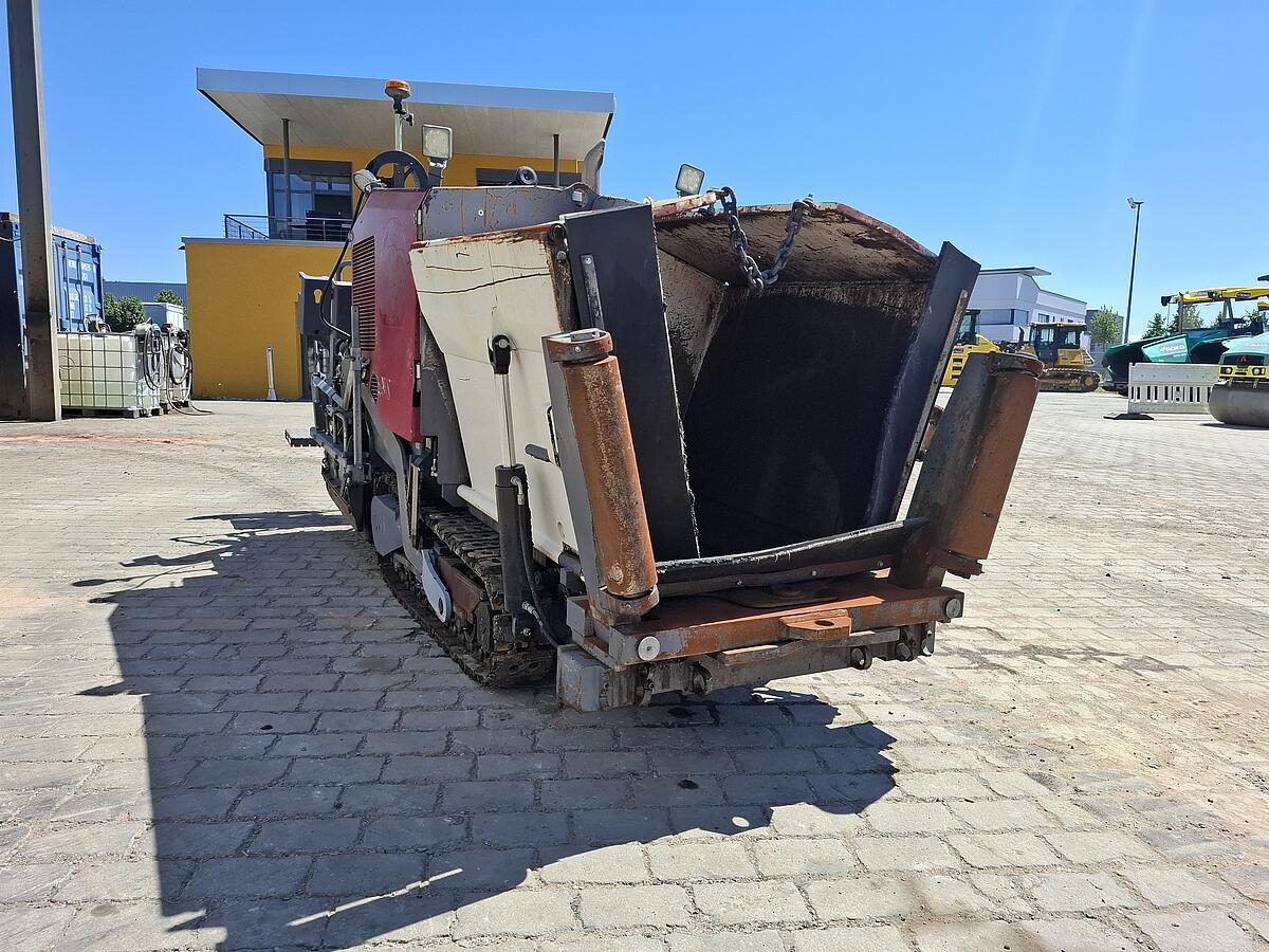 Kleinfertiger Dynapac F 1200 CS