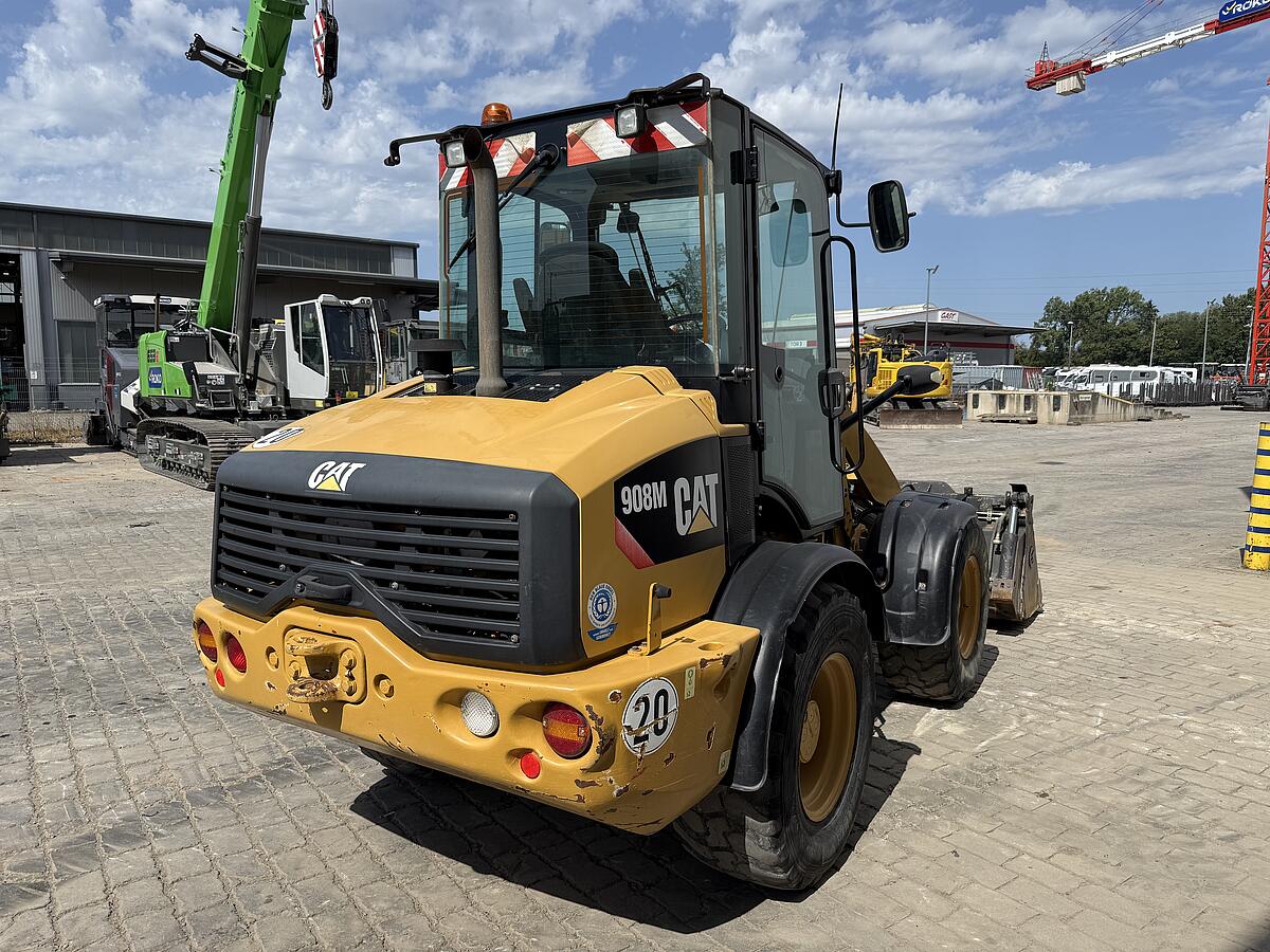 Radlader Caterpillar 908 M