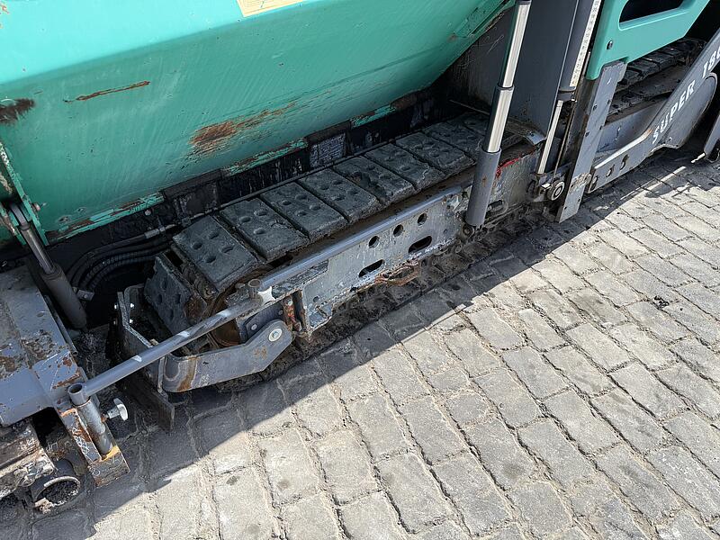 Kettenfertiger Vögele Super 1800-2