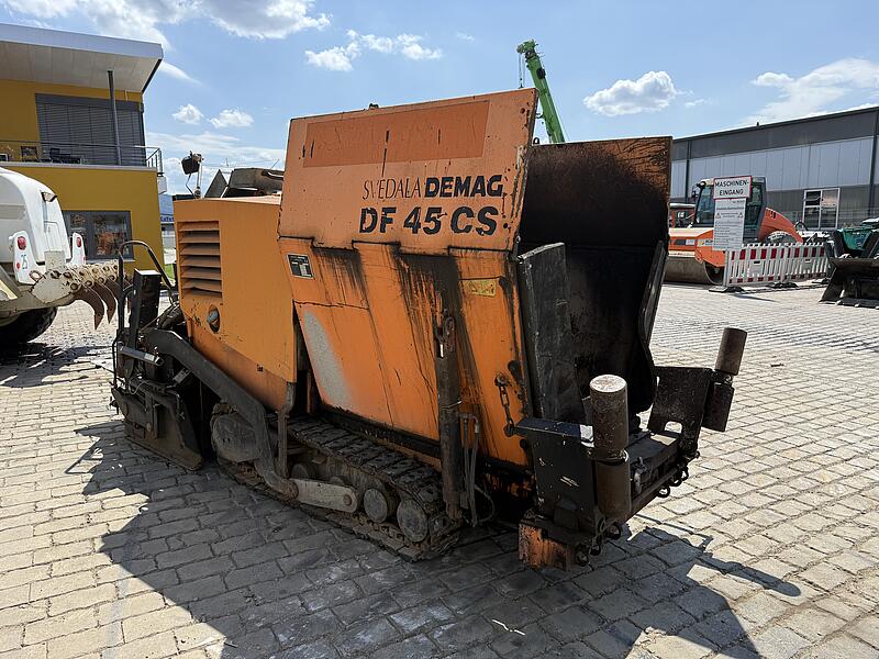 Kleinfertiger Dynapac DF 45 CS