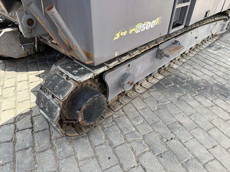 Beschicker Bomag BMF 2500 M