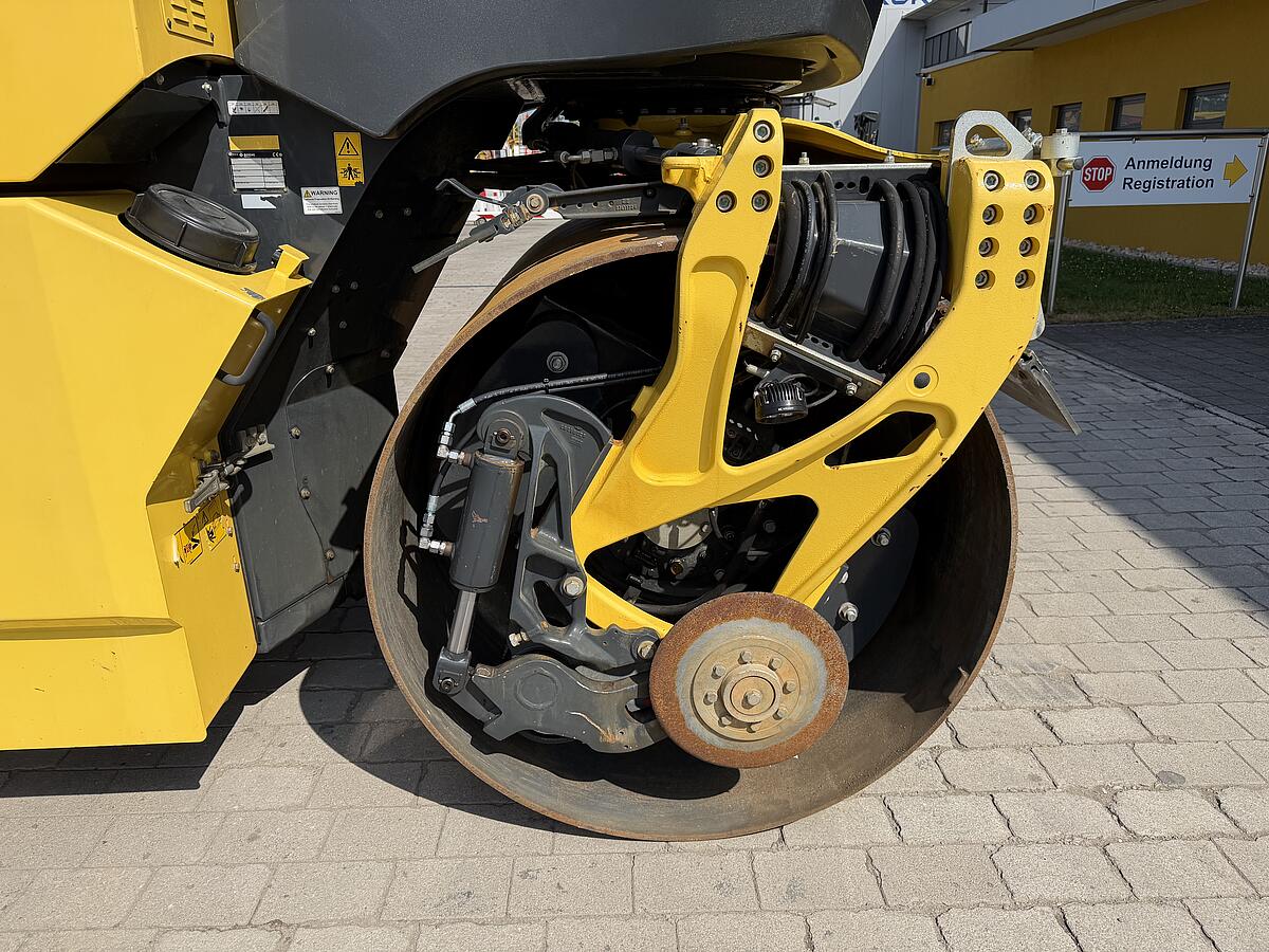Tandemwalze Bomag BW 174 AP-4v