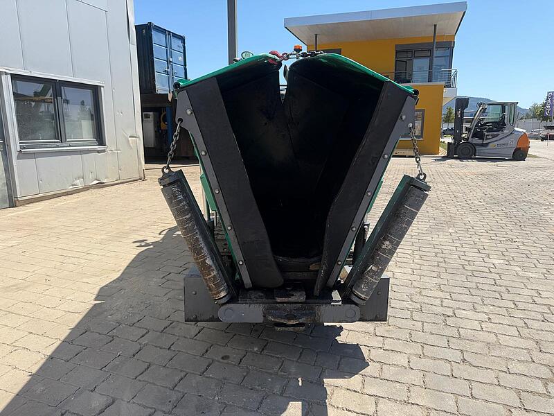 Kleinfertiger Vögele Super 800-3i