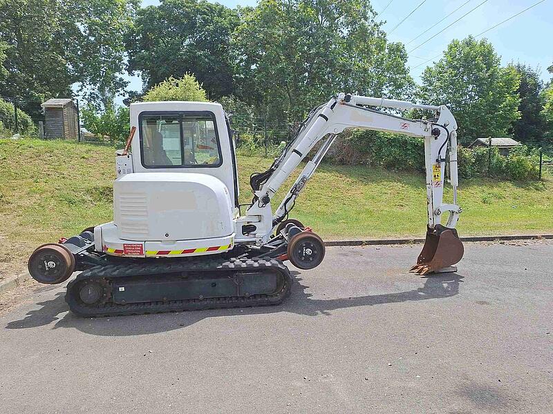 Zweiwegebagger Caterpillar Unac 8TRR/CAT 305.5 E2 CR