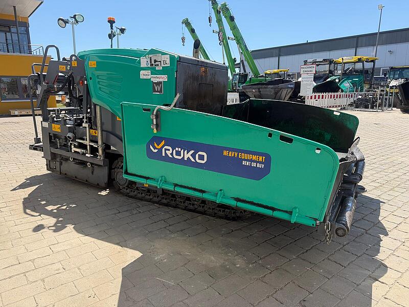 Kleinfertiger Vögele Super 800-3i