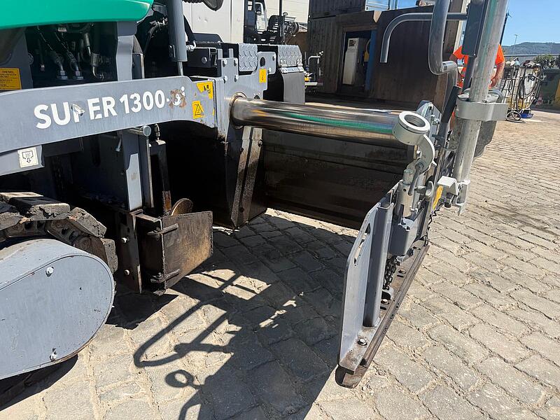 Kettenfertiger Vögele Super 1300-3i