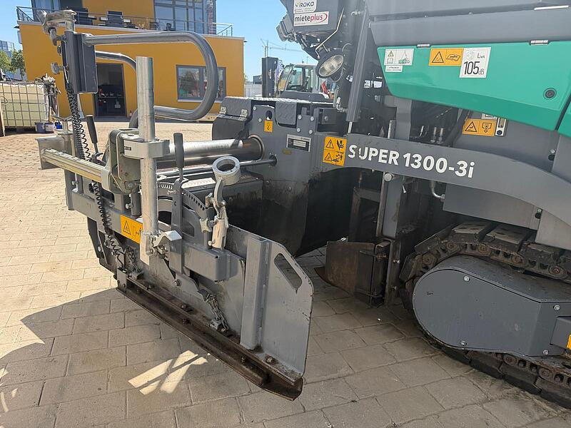 Kettenfertiger Vögele Super 1300-3i