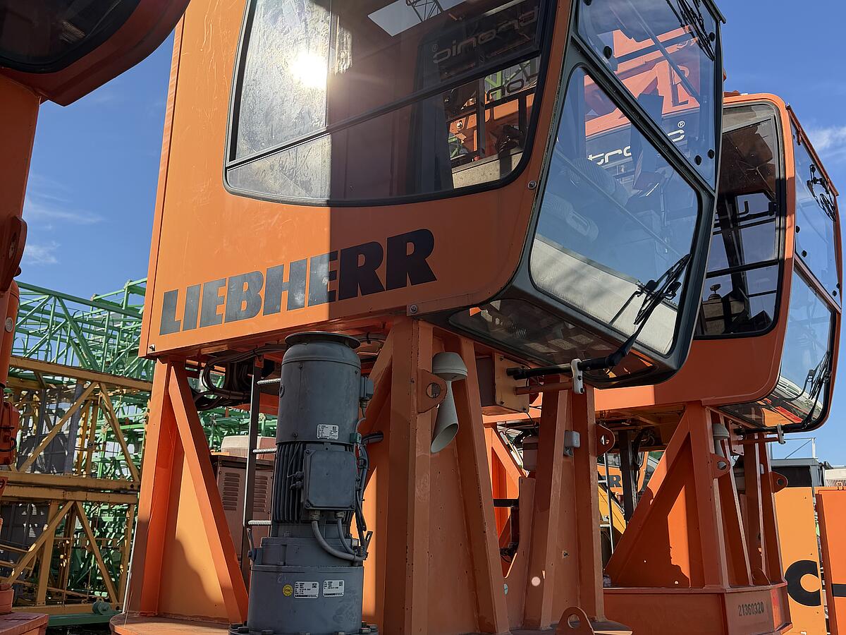 Kran-Obendreher Liebherr 154 EC-H 6 Litronic