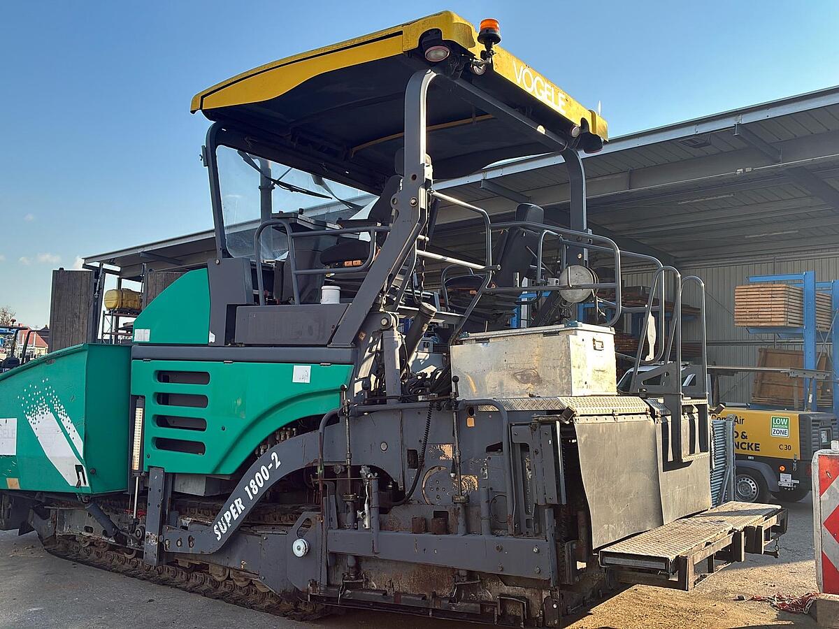 Kettenfertiger Vögele Super 1800-2