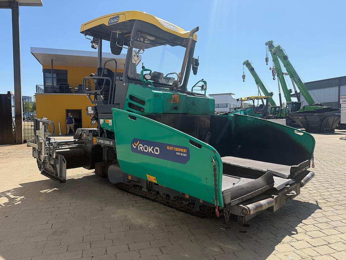 Kettenfertiger Vögele Super 1300-3i