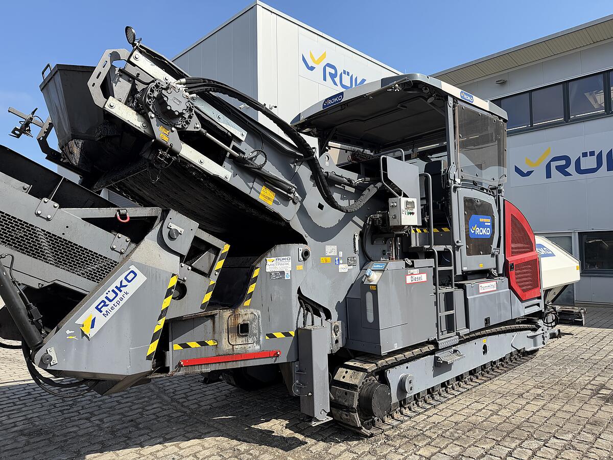 Beschicker Dynapac MF 2500 CS