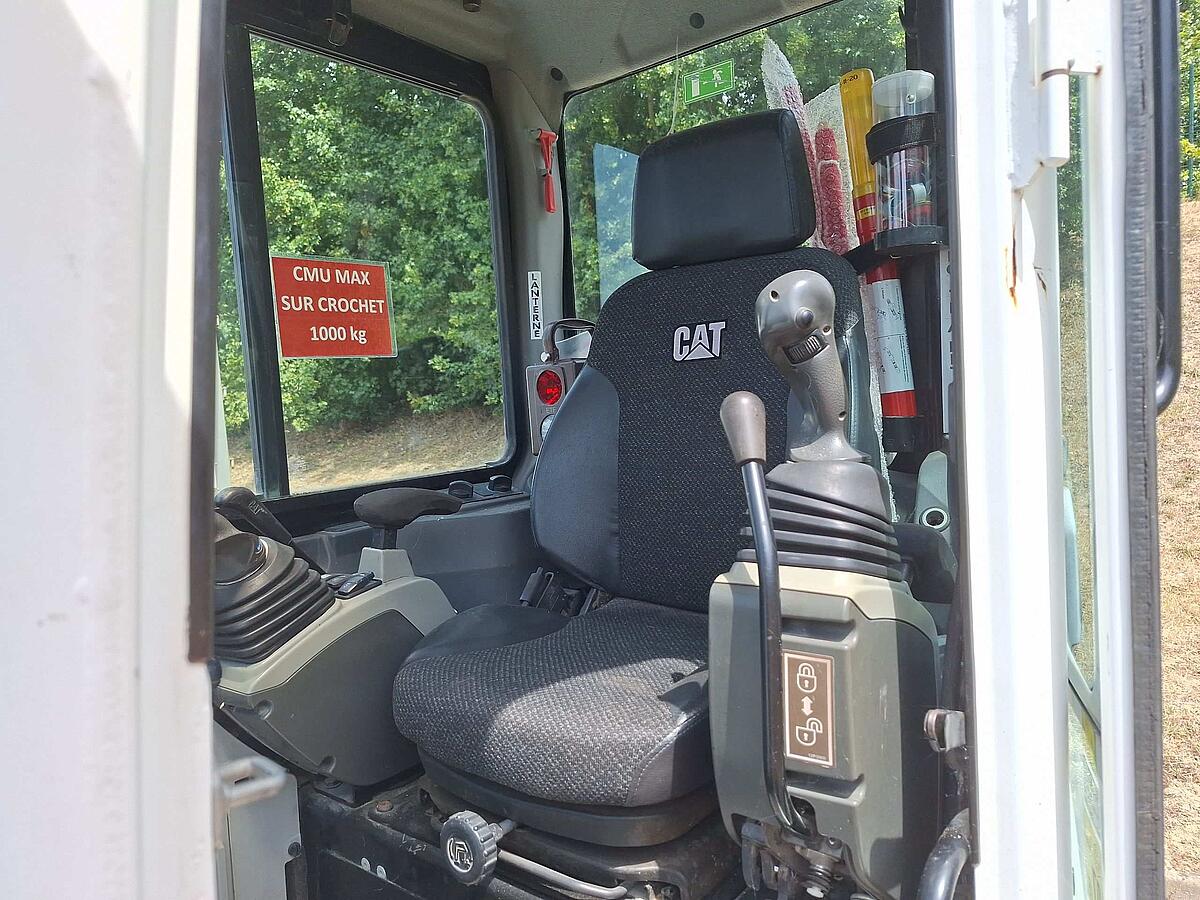 Zweiwegebagger Caterpillar Unac 8TRR/CAT 305.5 E2 CR