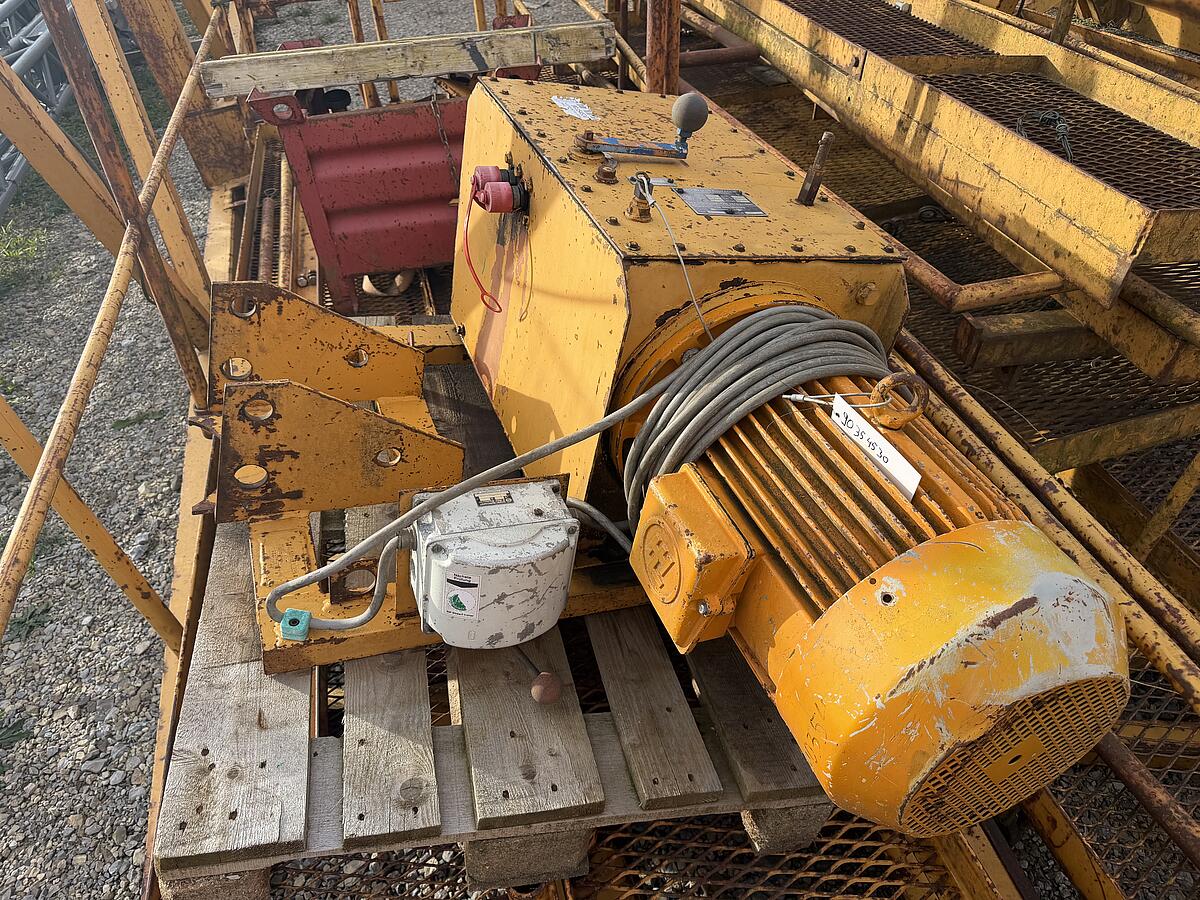 Kran - Turmstück Liebherr Klettereinheit 256HC mit Hydraulikaggregat