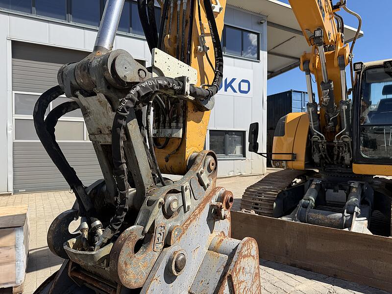 Kettenbagger Liebherr R 920 Compact LC