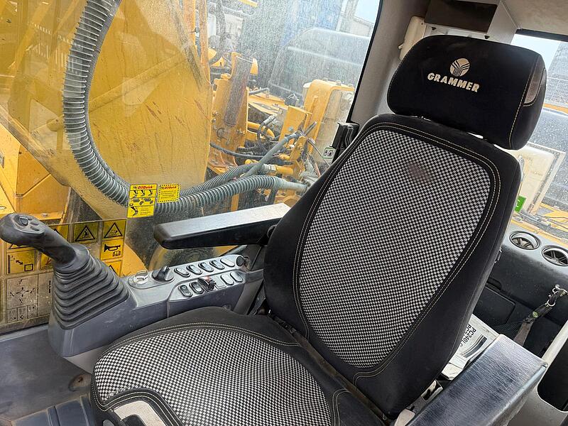 Kettenbagger Komatsu PC 240 LC-11