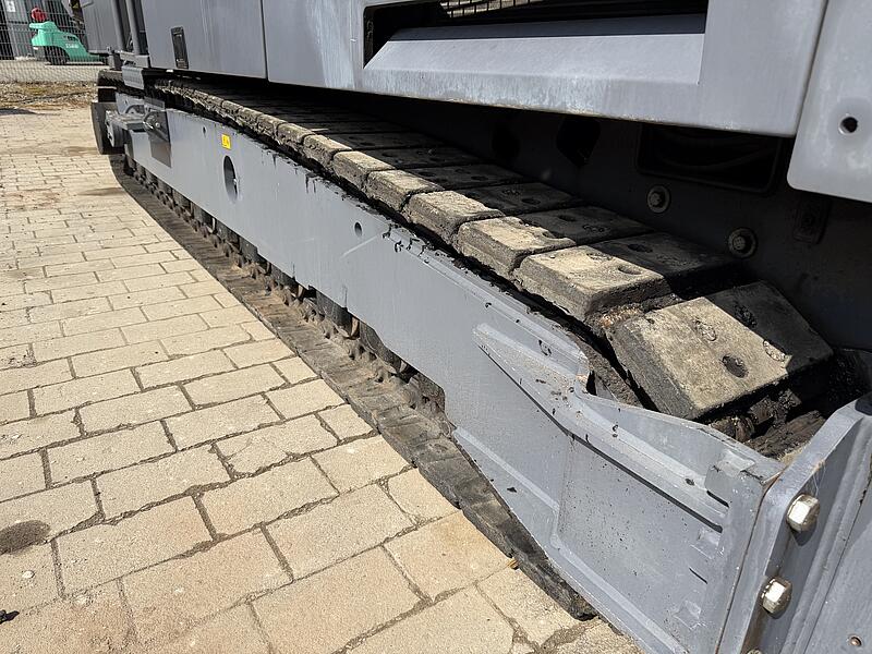 Beschicker Dynapac MF 2500 CS