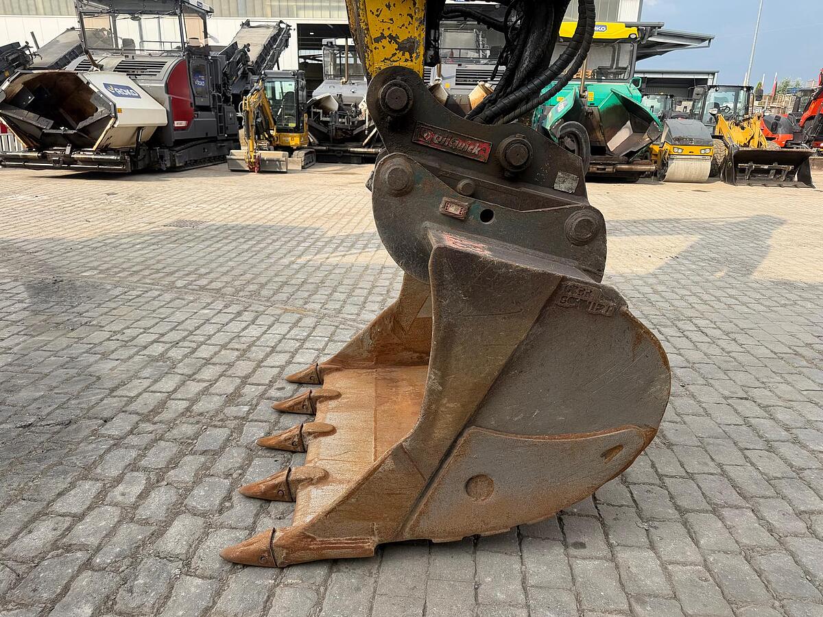 Kettenbagger Komatsu PC 240 LC-11