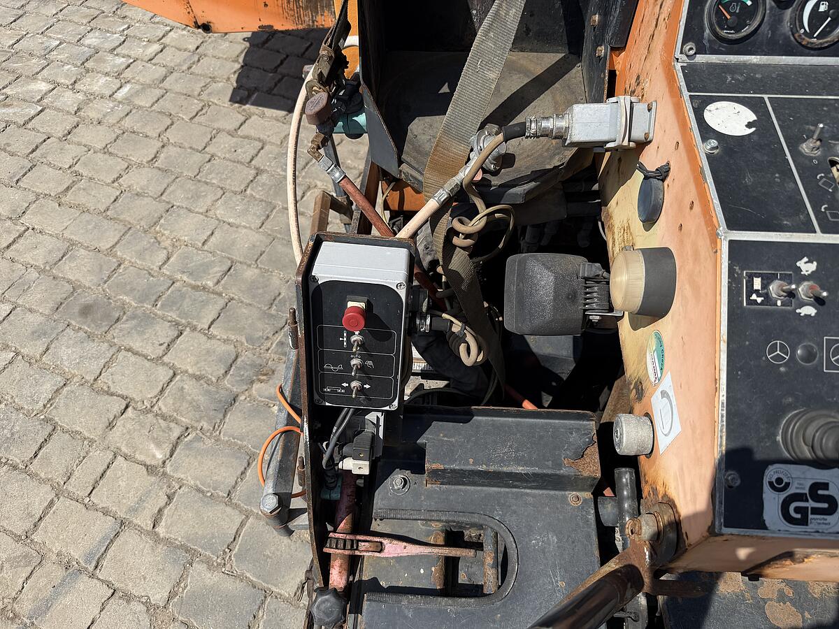 Kleinfertiger Dynapac DF 45 CS