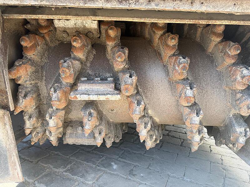 Straßenfräsen Wirtgen W 1300 F