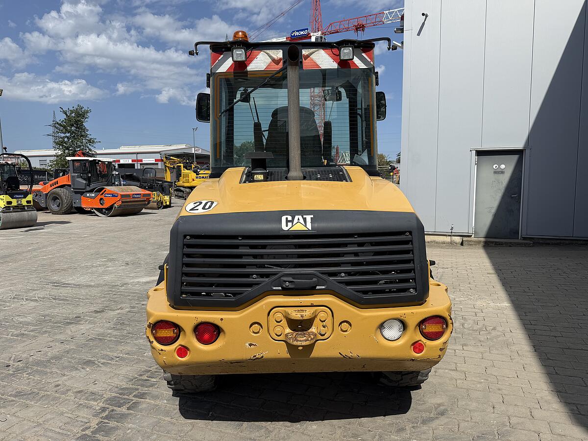 Radlader Caterpillar 908 M