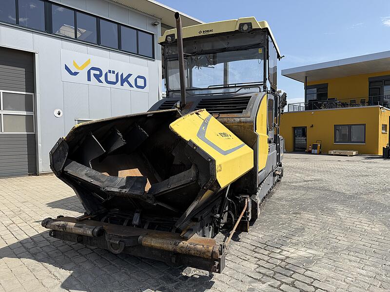 Beschicker Bomag BMF 2500 M