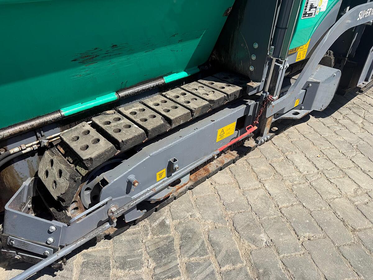 Kettenfertiger Vögele Super 1300-3i