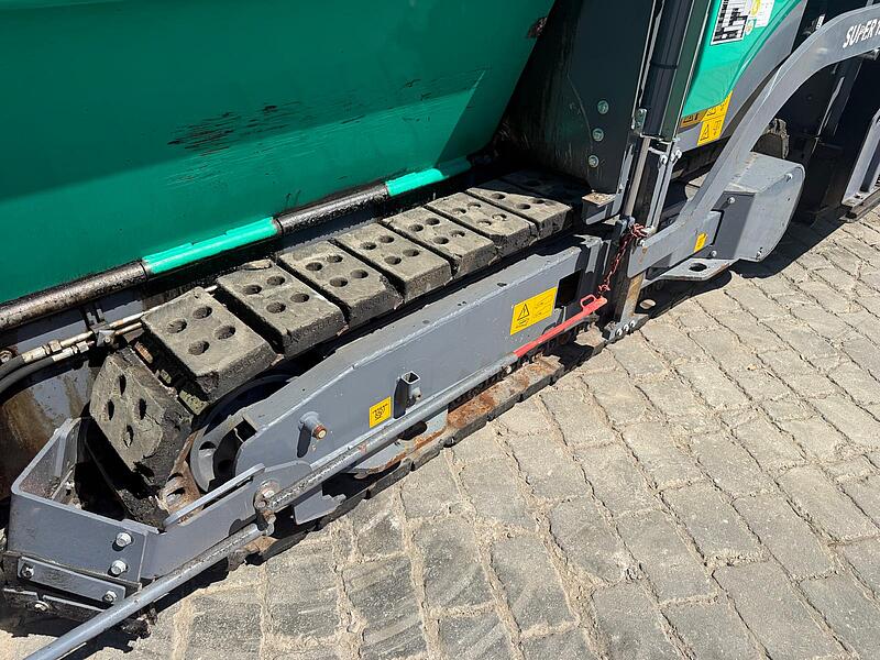 Kettenfertiger Vögele Super 1300-3i