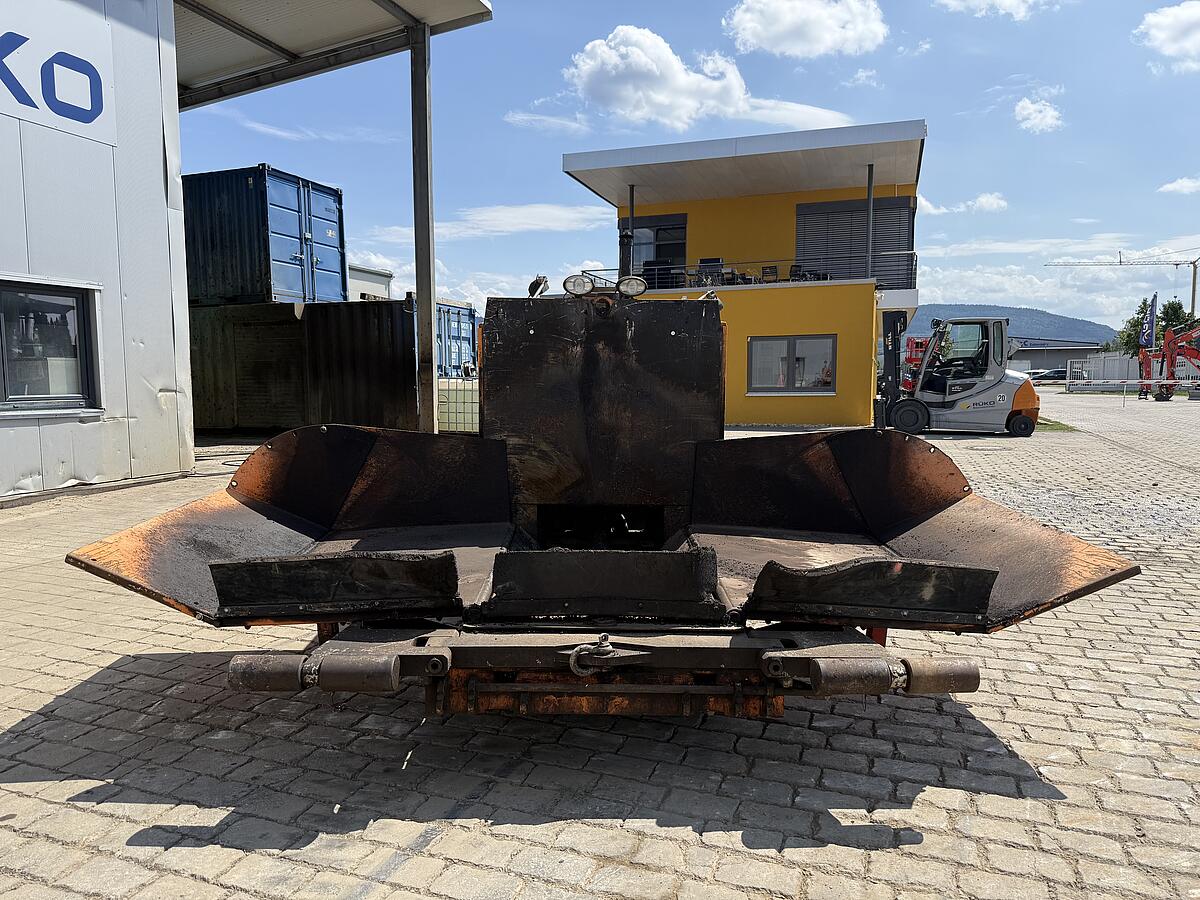 Kleinfertiger Dynapac DF 45 CS