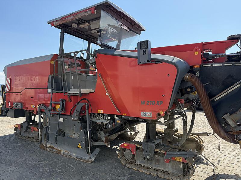 Straßenfräsen Wirtgen W 210 XP