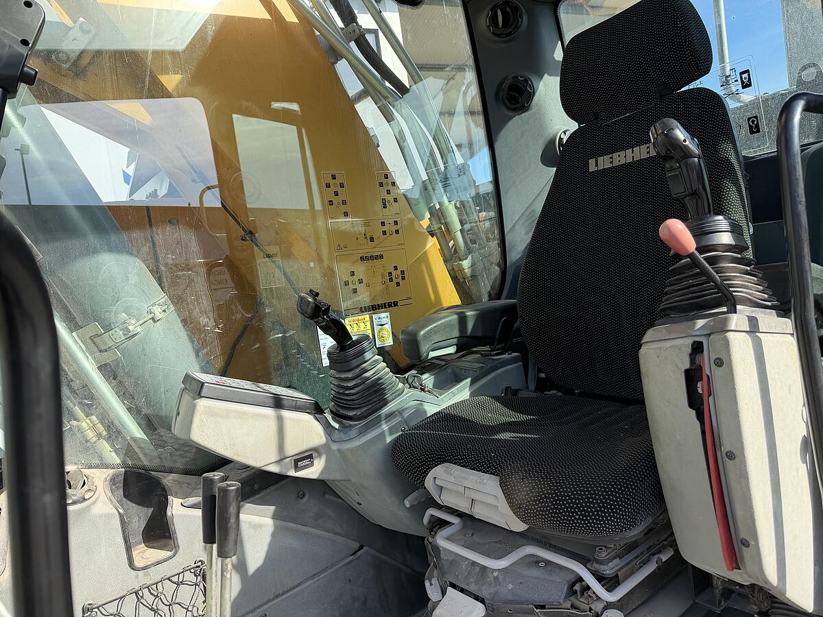 Kettenbagger Liebherr R 926 Compact Lit OilQuick
