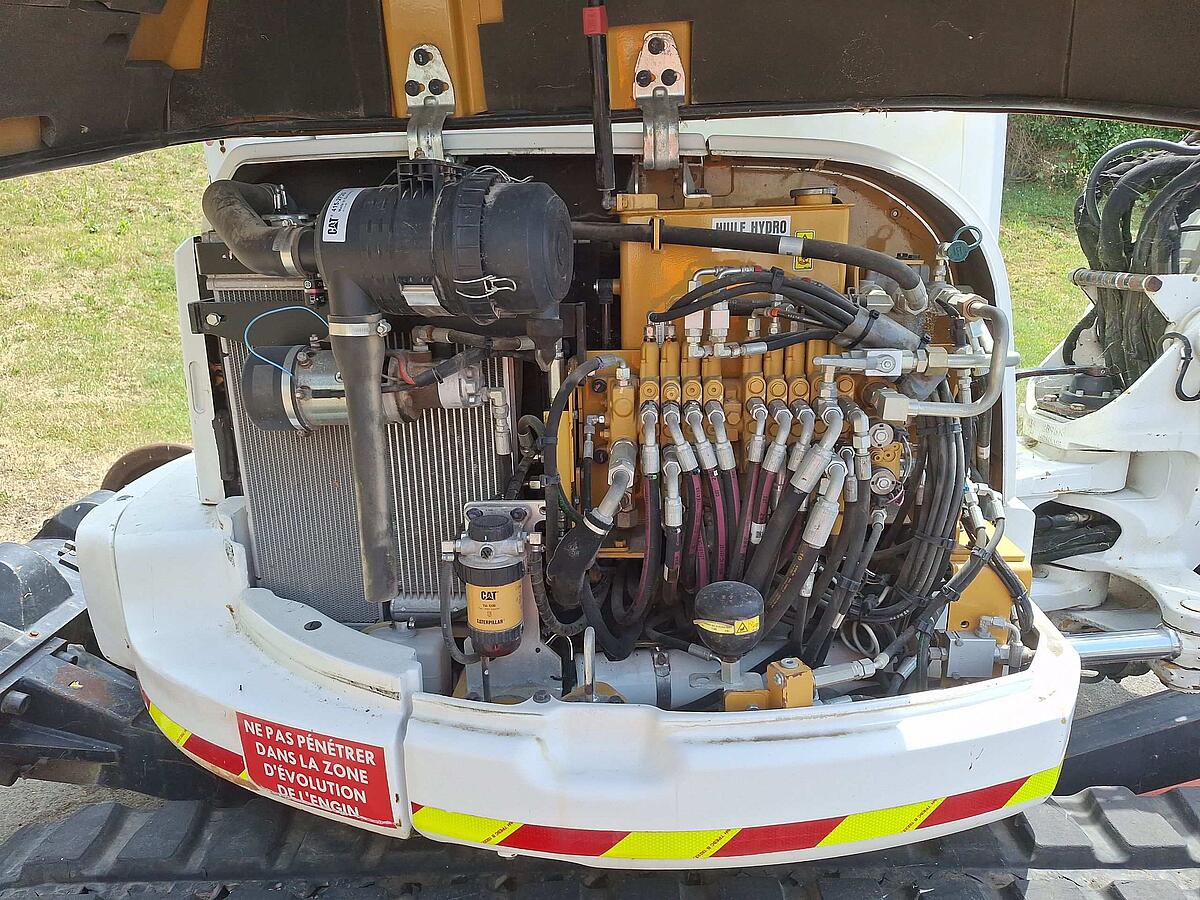 Zweiwegebagger Caterpillar Unac 8TRR/CAT 305.5 E2 CR