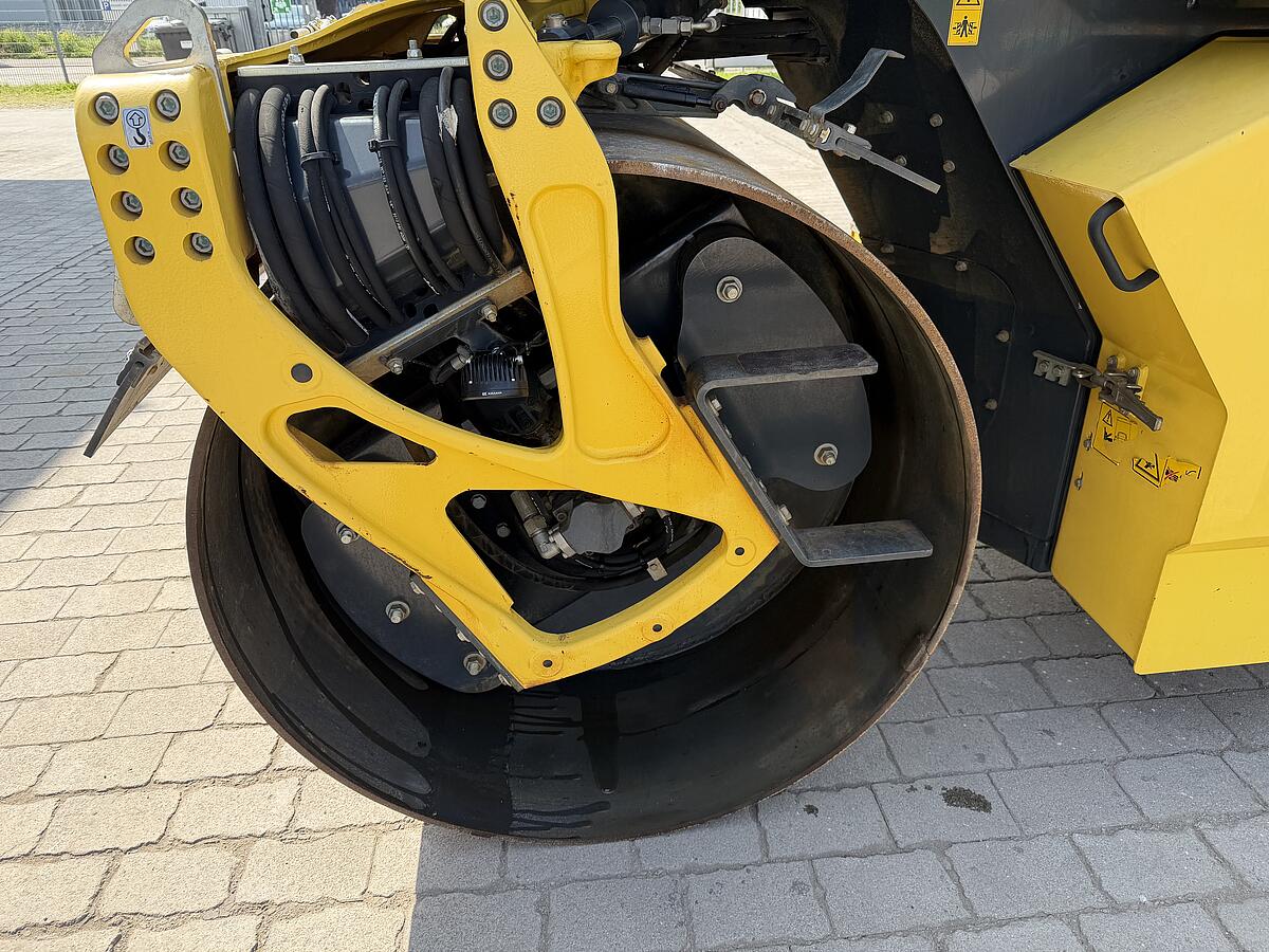 Tandemwalze Bomag BW 174 AP-4v