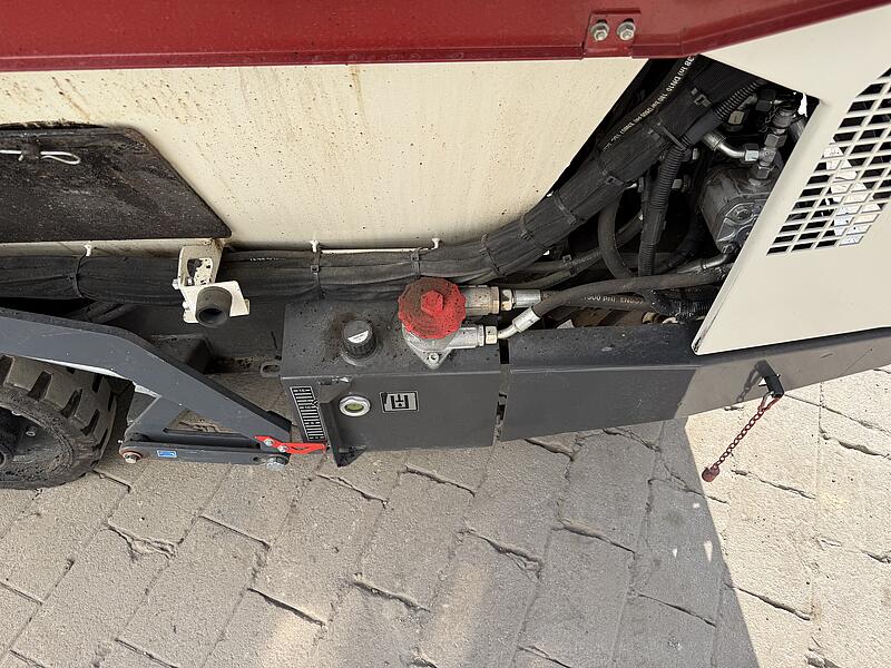 Kleinfertiger Dynapac F80W