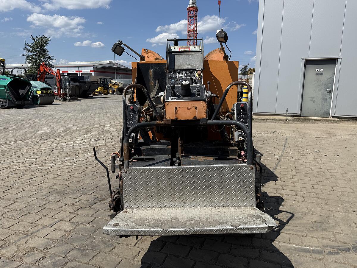 Kleinfertiger Dynapac DF 45 CS