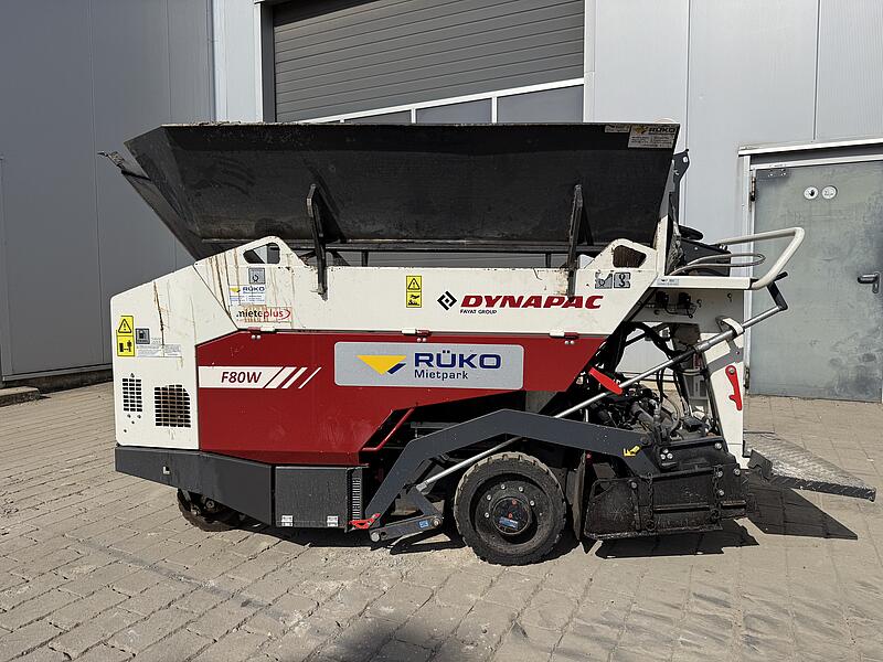 Kleinfertiger Dynapac F80W